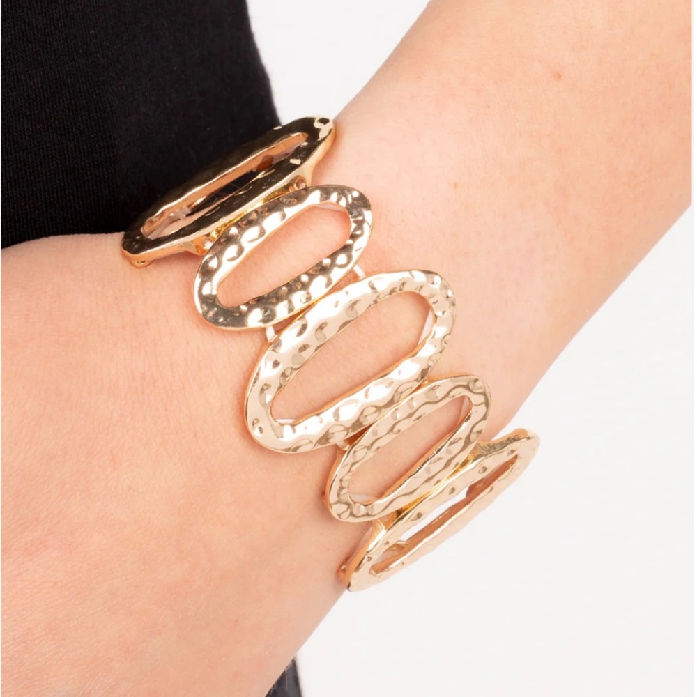 Elegant Gold Hammered Bracelet